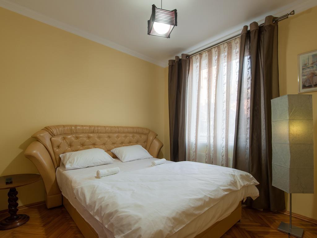 تشيرنيفتسي Like Hostel الغرفة الصورة